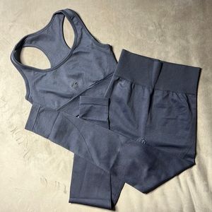 Brand new set by AlignedLA. Great quality